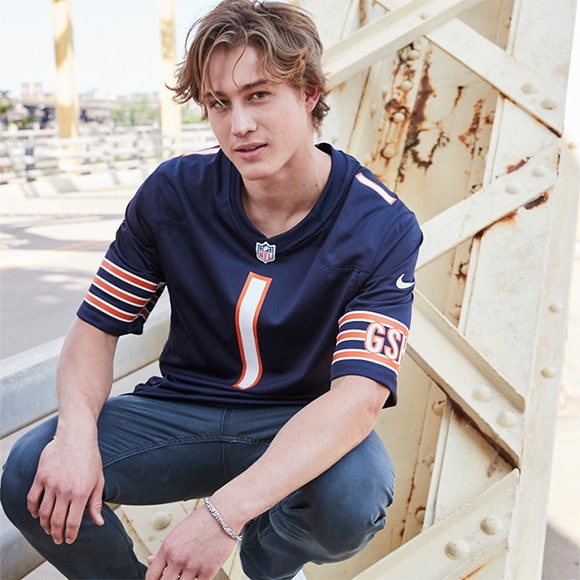 Chicago Bears Women's Apparel  Curbside Pickup Available at DICK'S